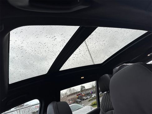 Used 2025 BMW X7 xDrive40i w/ Executive Package image 22