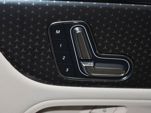 Certified 2025 Mercedes-Benz GLA 250 4MATIC image 5