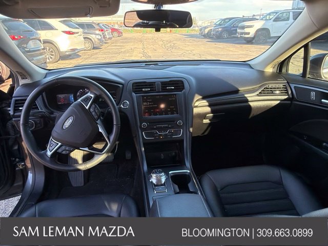 Used 2018 Ford Fusion SE w/ Equipment Group 201A FWD image 13