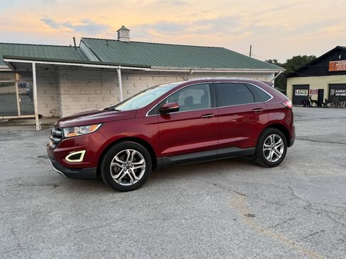 Used 2016 Ford Edge Titanium w/ Technology Package AWD/4WD image 3