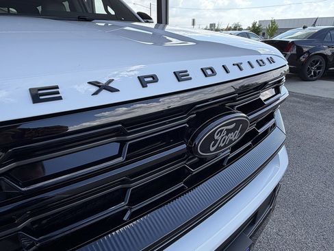 Used 2025 Ford Expedition Max Platinum w/ Stealth Appearance Package AWD/4WD image 51