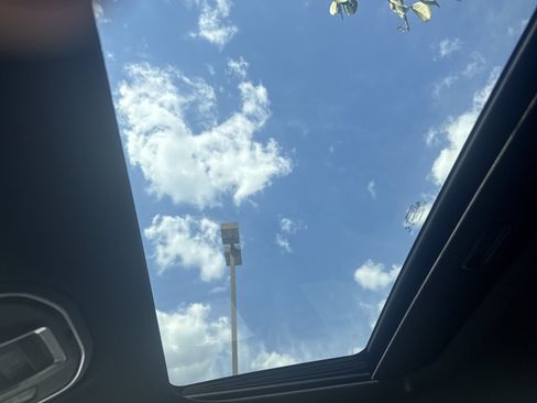 Used 2021 Jeep Grand Cherokee L Laredo image 30