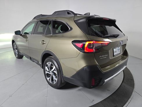 Used 2022 Subaru Outback Limited w/ Popular Package #2 image 3