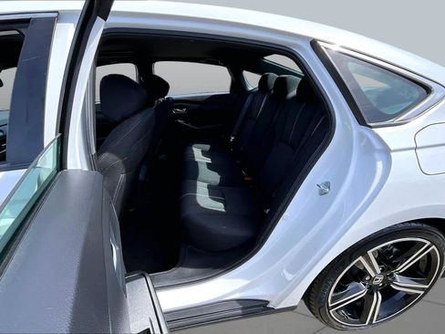 Used 2024 Honda Accord Sport image 20
