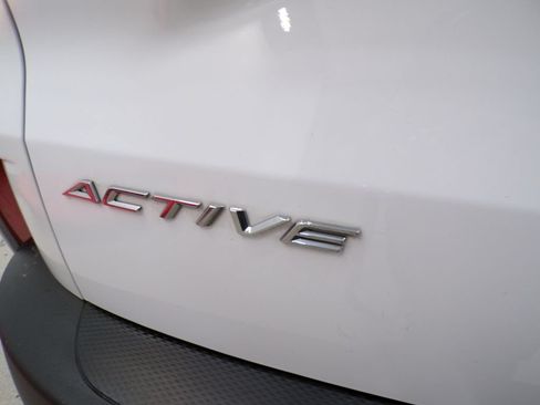 Used 2023 Ford Escape Active AWD/4WD image 17