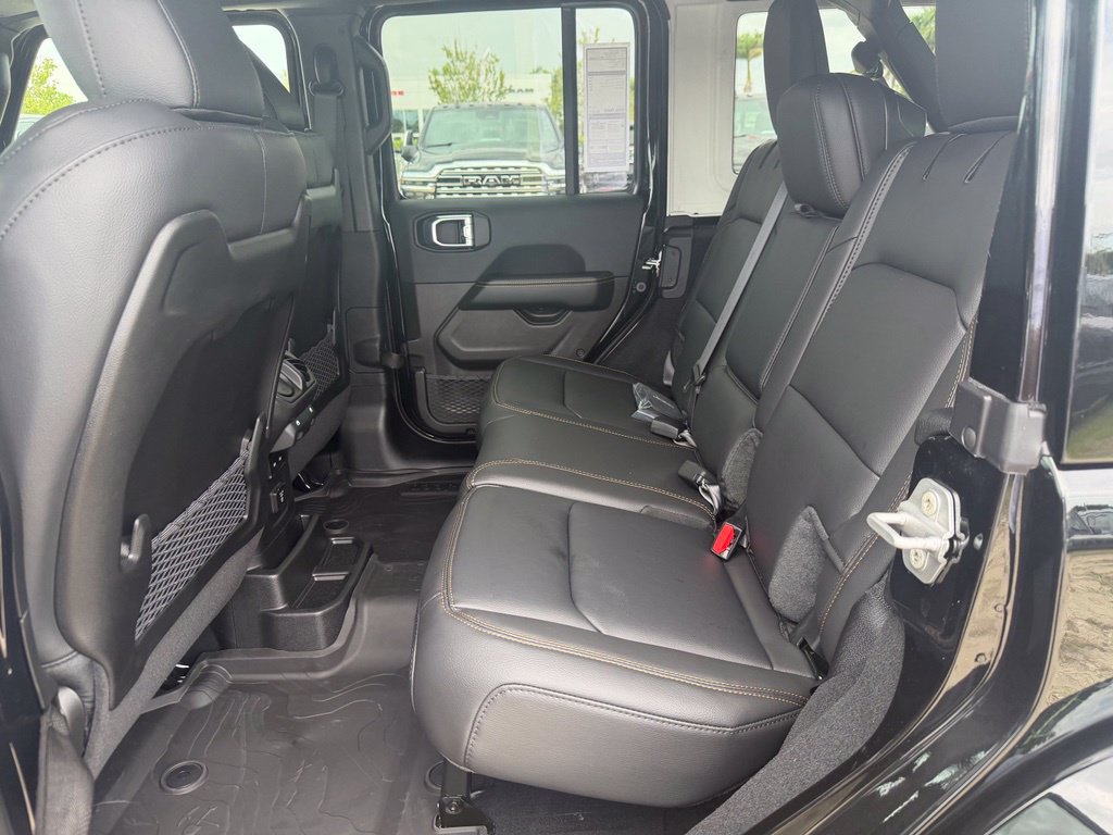 New 2027 Jeep Wrangler Unlimited Sahara AWD/4WD image 28