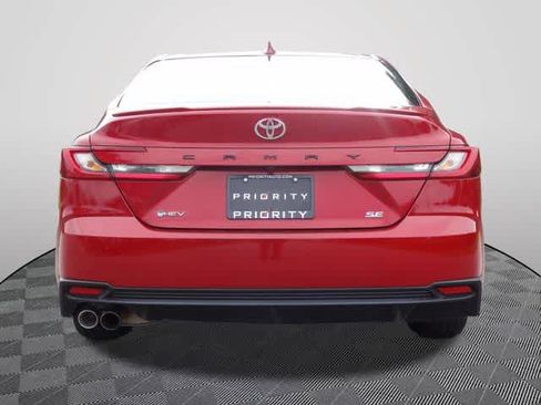 Used 2025 Toyota Camry SE FWD image 3
