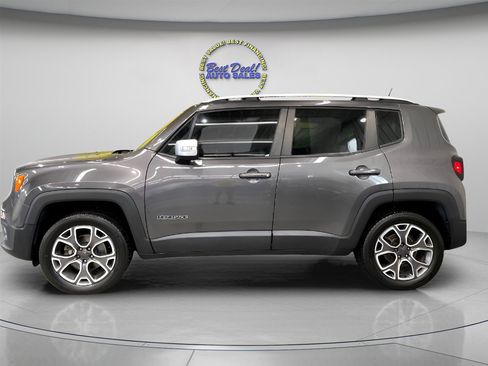 Used 2016 Jeep Renegade Limited image 4