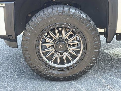 Used 2024 GMC Sierra 2500 Denali w/ Denali Reserve Package AWD/4WD image 41