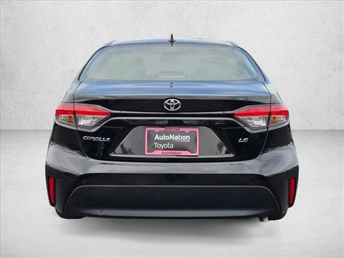 Used 2024 Toyota Corolla LE image 7