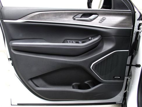 Used 2023 Jeep Grand Cherokee Limited w/ Trailer Tow Prep Group (B) image 25