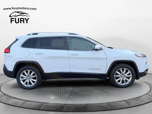 Used 2017 Jeep Cherokee Limited AWD/4WD image 3