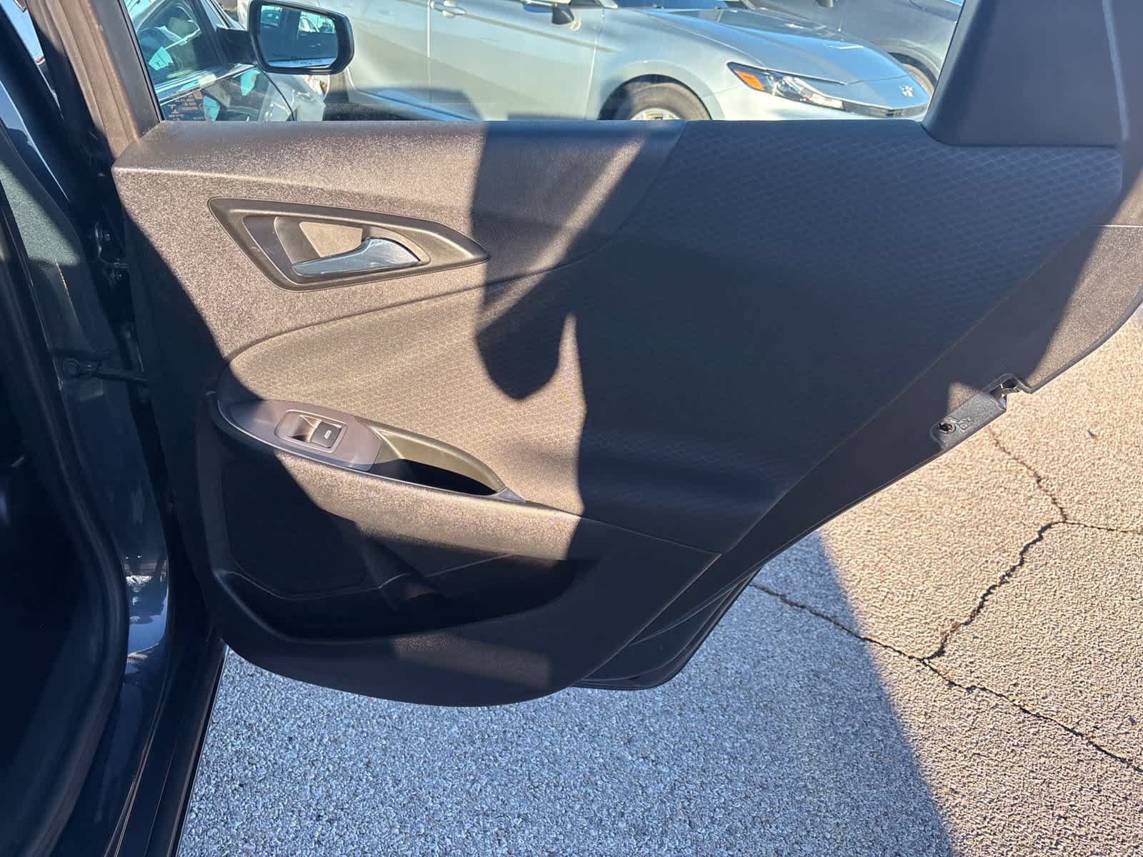 Used 2021 Chevrolet Malibu LT FWD image 13