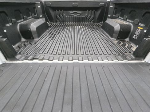 Used 2024 Chevrolet Silverado 1500 LT image 13