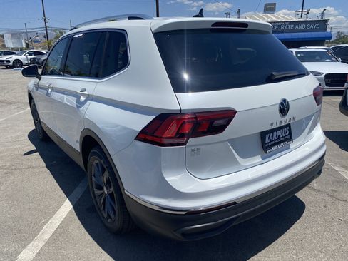 Used 2023 Volkswagen Tiguan SE FWD image 12