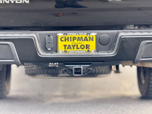 Used 2017 GMC Canyon Denali image 19