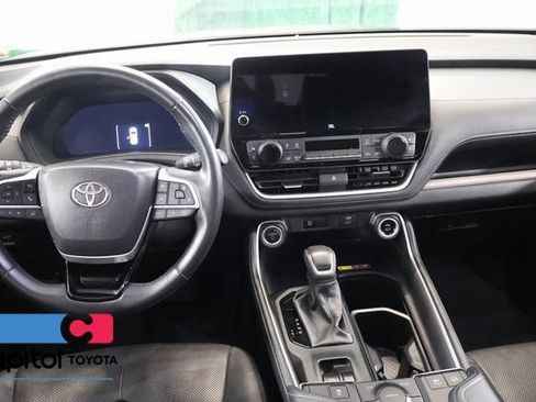 Certified 2024 Toyota Grand Highlander AWD Hybrid image 16