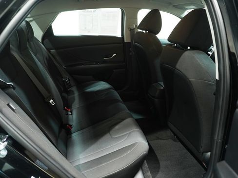 Certified 2026 Hyundai Elantra SE FWD image 15