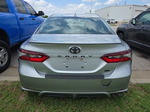 Used 2023 Toyota Camry SE FWD image 4