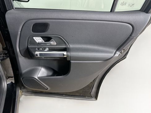 Used 2024 Mercedes-Benz EQB 250+ image 31