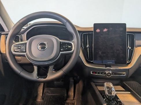 Used 2026 Volvo XC60 B5 Core w/ Climate Package image 13