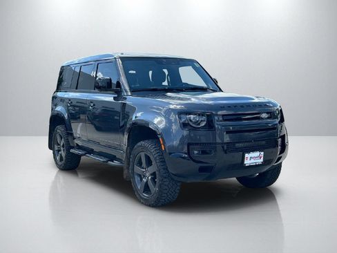 Used 2023 Land Rover Defender 110 V8 AWD/4WD image 3