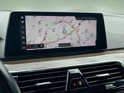 Used 2019 BMW 530e w/ Premium Package RWD image 29
