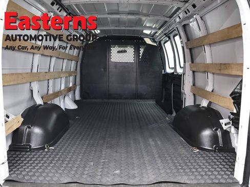 Used 2024 GMC Savana 2500 w/ Driver Convenience Package RWD image 9