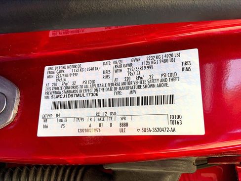 Used 2021 Lincoln Corsair AWD w/ Premium Package image 37