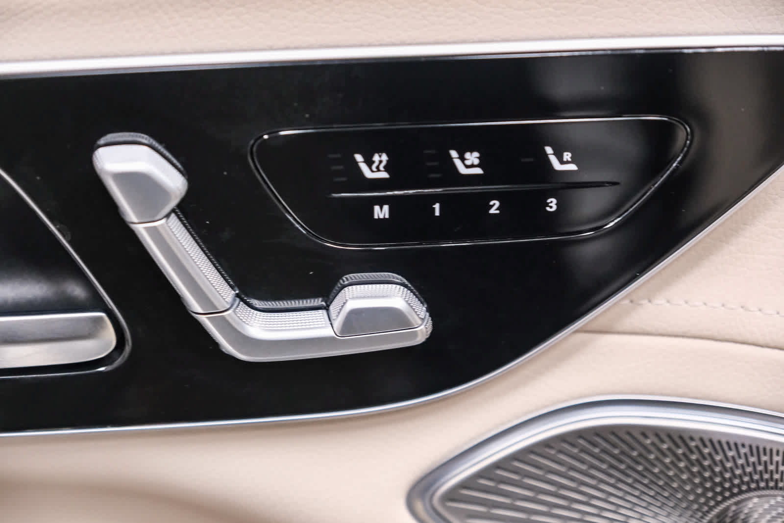 Certified 2023 Mercedes-Benz EQS 450+ SUV image 29