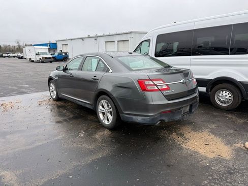 Used 2017 Ford Taurus SE FWD image 2
