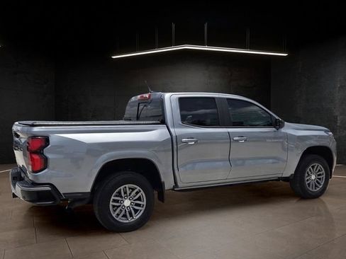 Used 2024 Chevrolet Colorado LT w/ LT Convenience Package III RWD image 7
