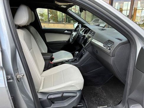 Used 2021 Volkswagen Tiguan SE R-Line w/ 3rd Row Seat Package AWD/4WD image 40