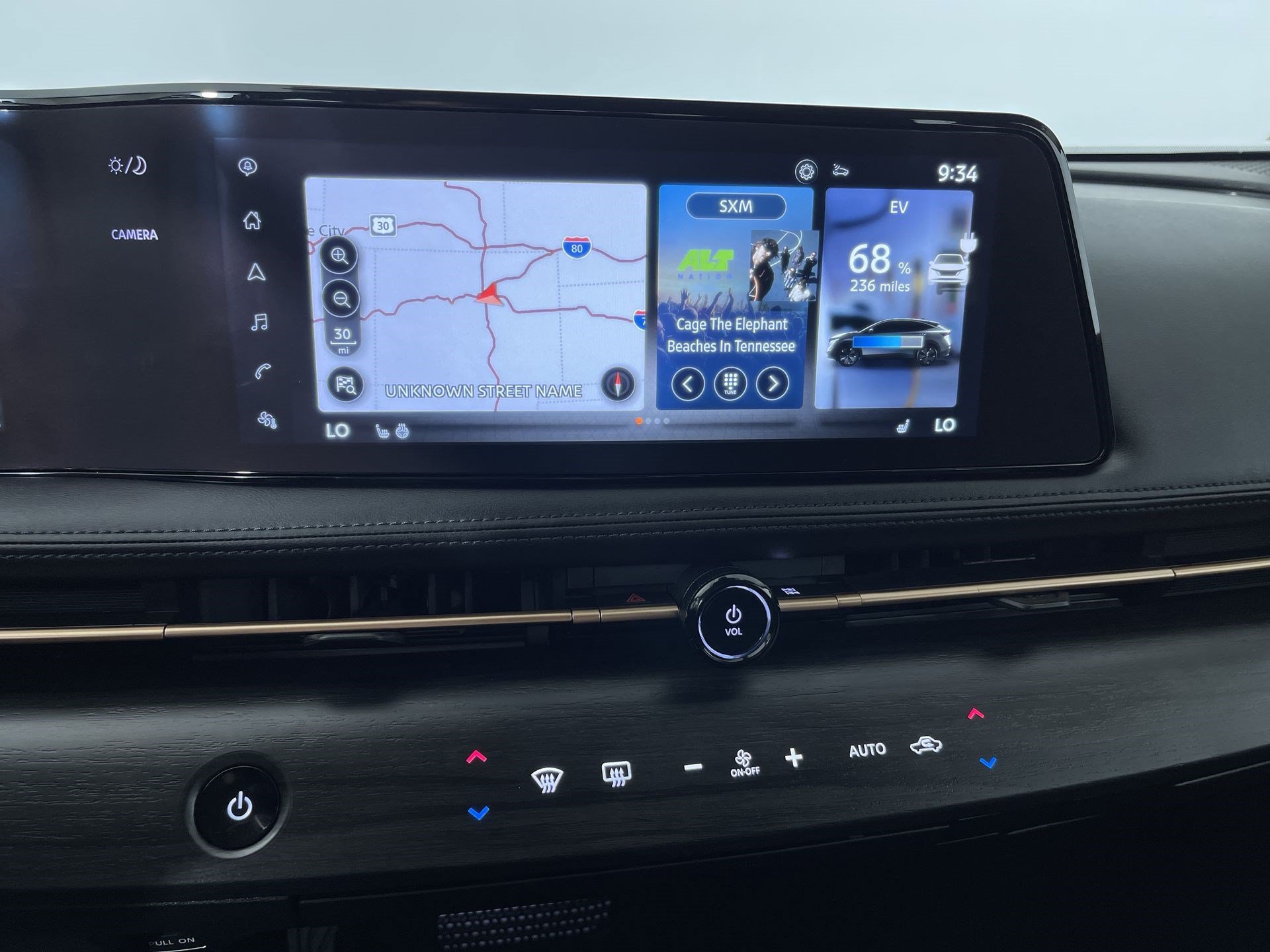 Certified 2024 Nissan Ariya AWD image 17