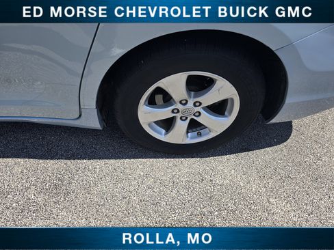 Used 2017 Toyota Sienna LE FWD image 10