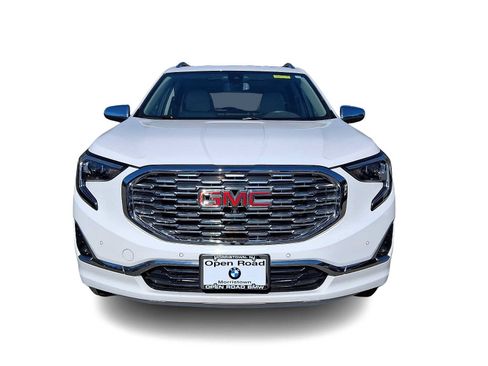 Used 2020 GMC Terrain Denali w/ Denali Premium Package AWD/4WD image 2