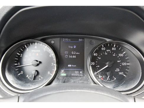 Used 2020 Nissan Rogue SV FWD image 16