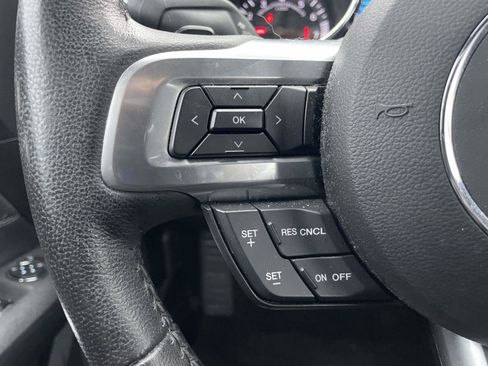 Used 2016 Ford Mustang Coupe image 12