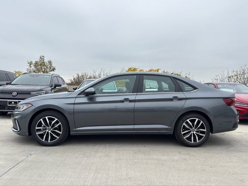New 2026 Volkswagen Jetta SE FWD image 7