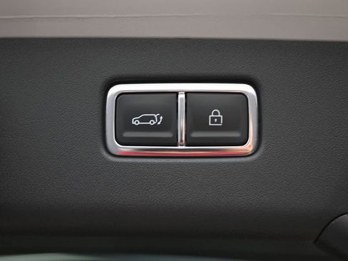Used 2024 Kia EV9 Light RWD image 16