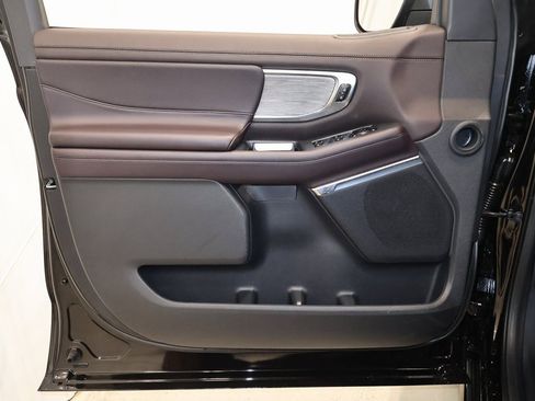 New 2025 Ford Expedition Max Platinum w/ Platinum Ultimate Package image 9