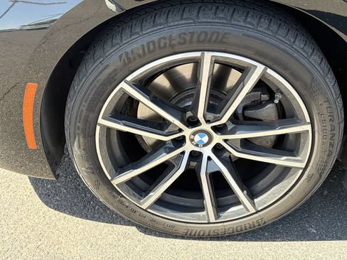 Used 2024 BMW 230i Coupe w/ Convenience Package RWD image 4