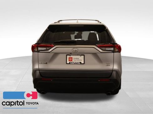 Certified 2021 Toyota RAV4 LE AWD/4WD image 4