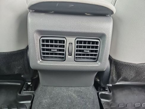 Used 2024 Toyota Camry SE w/ Cold Weather Package FWD image 22