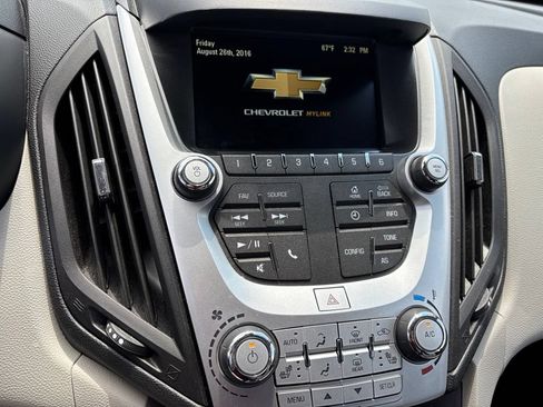 Used 2017 Chevrolet Equinox LT w/ Convenience Package AWD/4WD image 25