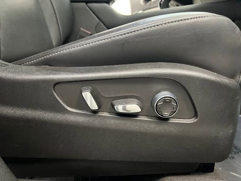 Used 2024 Cadillac XT4 Premium Luxury AWD/4WD image 24