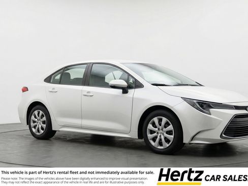 Used 2025 Toyota Corolla LE image 1