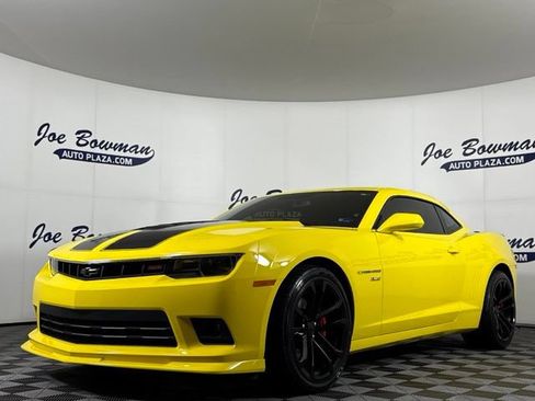 Used 2015 Chevrolet Camaro SS w/ SS Performance Package RWD image 3