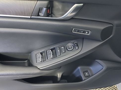 Certified 2020 Honda Accord Touring image 34