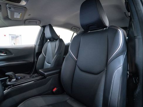 Used 2023 Toyota Prius XLE AWD/4WD image 6
